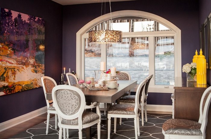 How to decorate a purple dining room