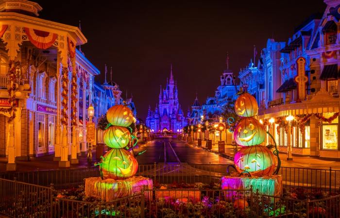 When does disney start decorating for halloween